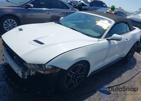 2019 Ford Mustang Ecoboost Premium z USA, uszkodzony, nr VIN 1FATP8UH9K5158484